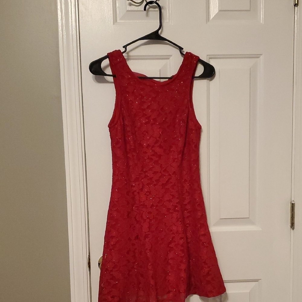 Elegant Red Sleeveless Dress